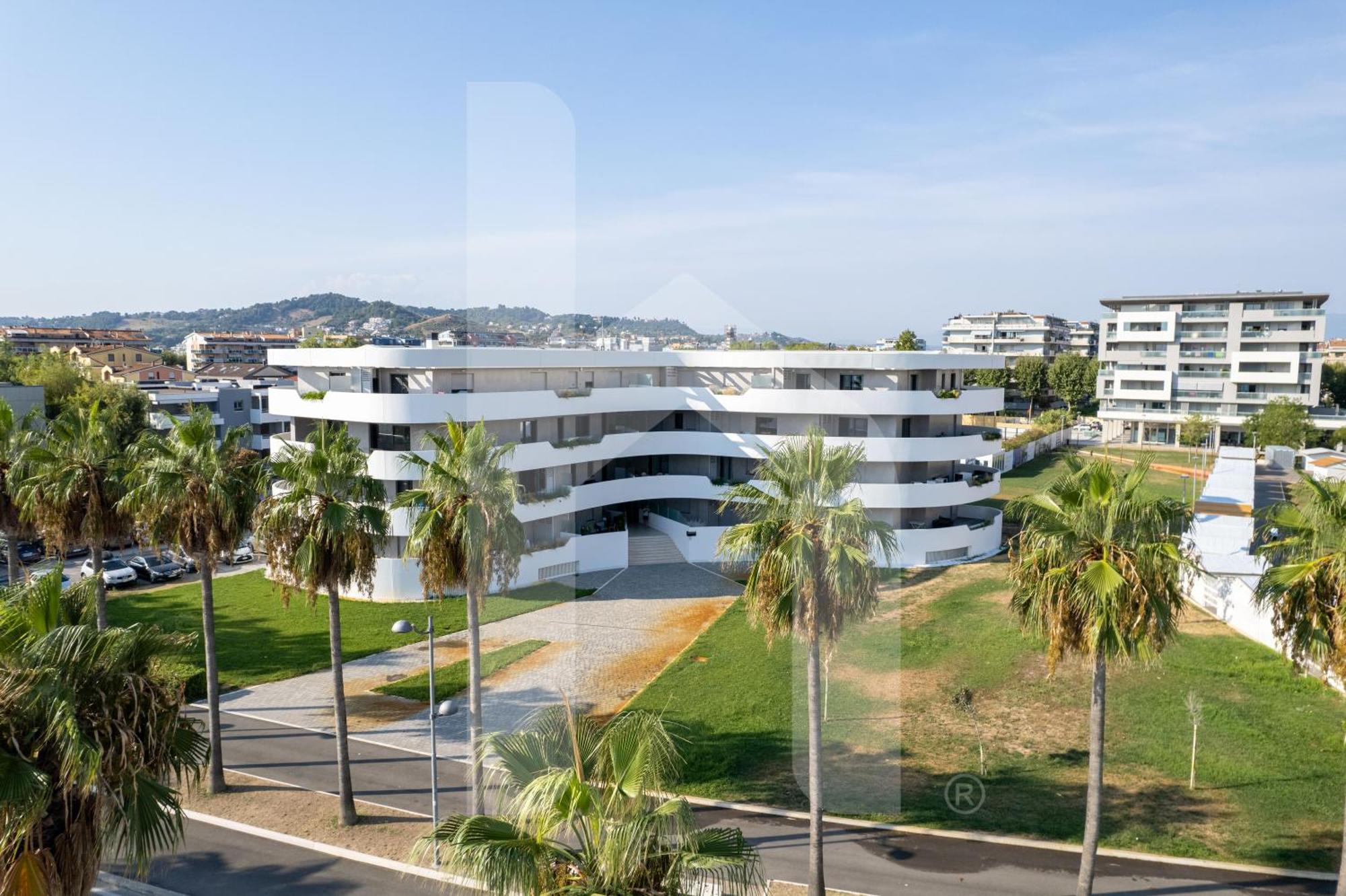 Homiday - Waterfront Montesilvano Exterior photo